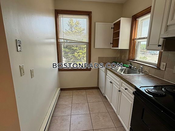 2nd image of 2 Prescott St #1