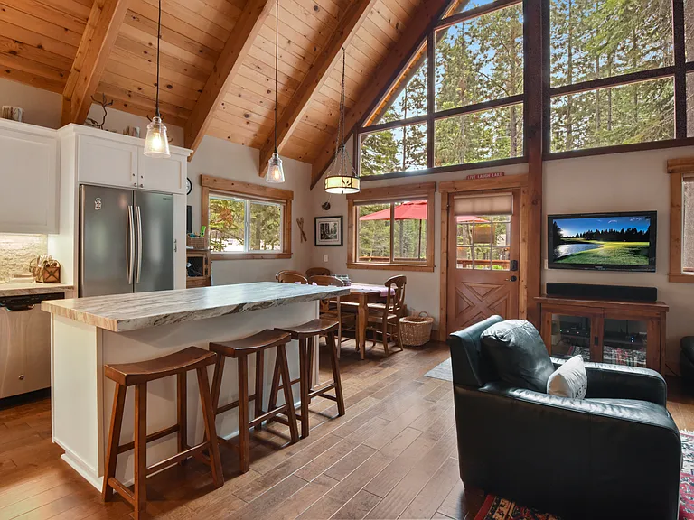 620 McKinney Creek Rd — Photo 4