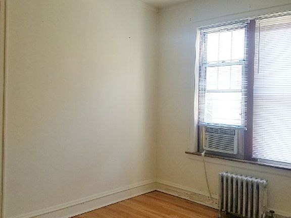 4th image of 2024 W Berwyn Ave #3B