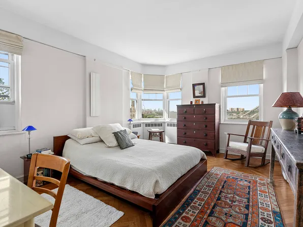 120 Cabrini Boulevard 82 image 3 of 9