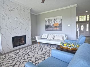 2606 N Mission Cir, Friendswood, TX 77546