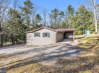 2149 Pine Grove Rd, Fayetteville, PA 17222