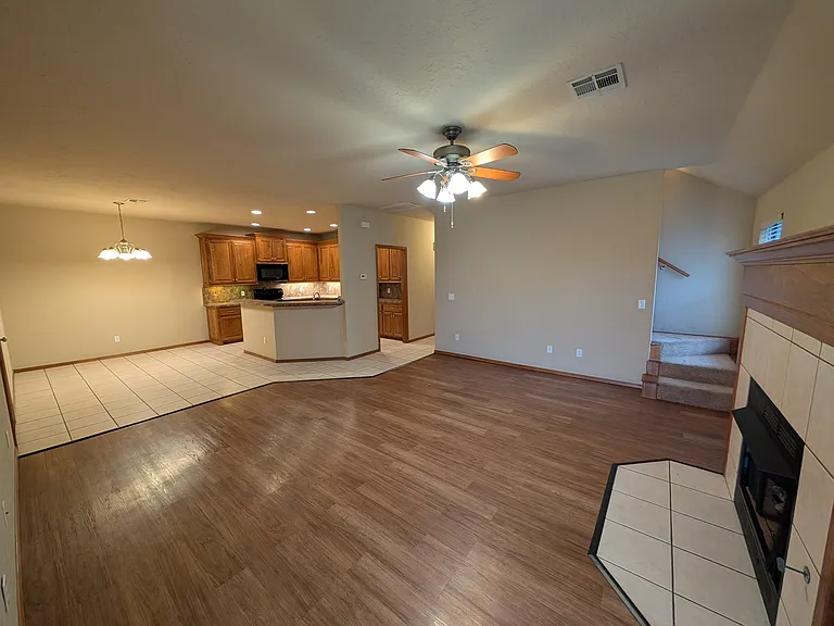 917 SW 37th St #917 — Photo 3