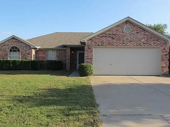 3rd image of 1700 Farmington Dr