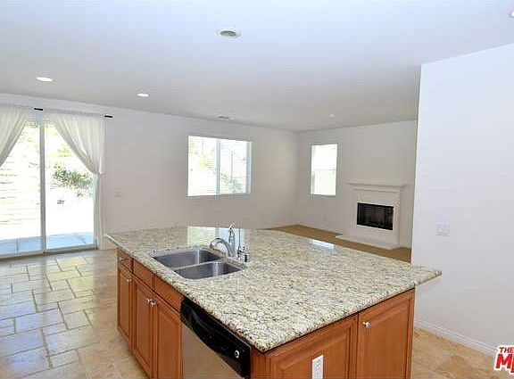 5th image of 15807 Farnham Ct