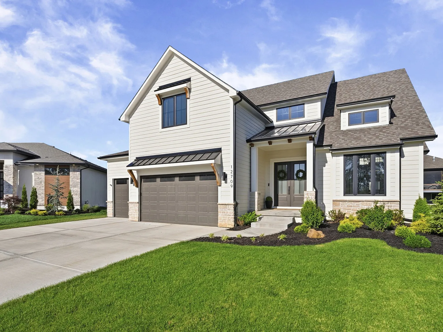 4 bed, 2998 sqft, $5,250 — Photo 3