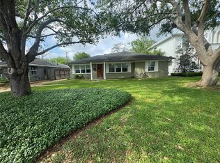4022 Drummond St, Houston, TX 77025