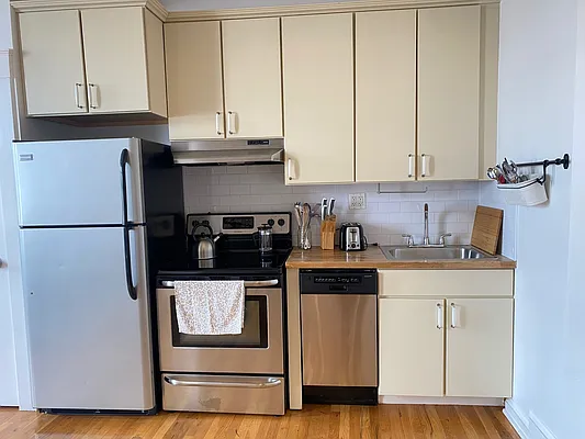 Rented by Dream Space Realty | media 13