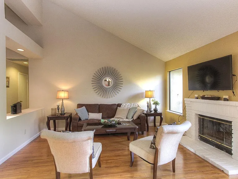 43326 Debrum Cmn — Photo 6