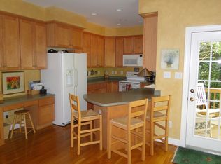 9367 Colvincrest Dr, Mechanicsville, VA 23116