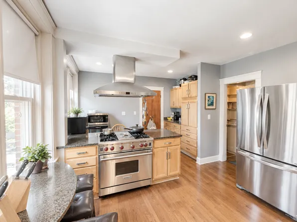 70 Winchester St #2, Brookline, MA 02446