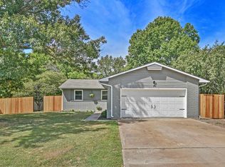 2 N Tradewind Ct, Valley Center, KS 67147