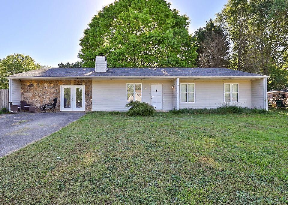 1st image of 108 Sunnybrook Ln