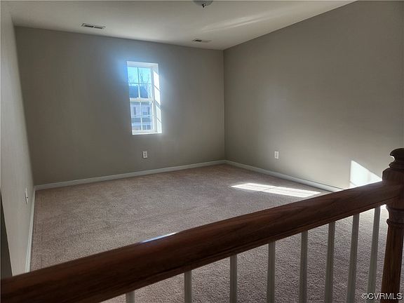 3rd image of 8717 Hollyhedge Ln