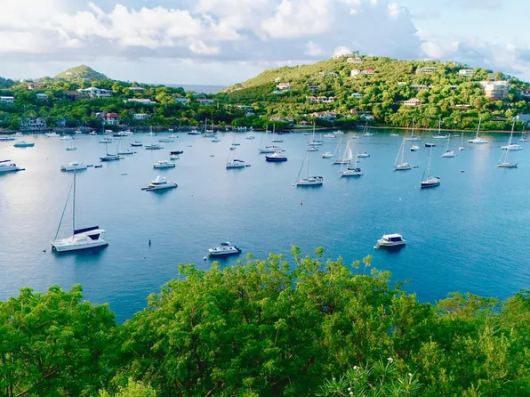 5D & 5 E Contant, Saint John, VI 00830