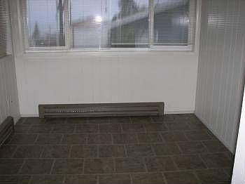 4th image of 1839 W 6th St