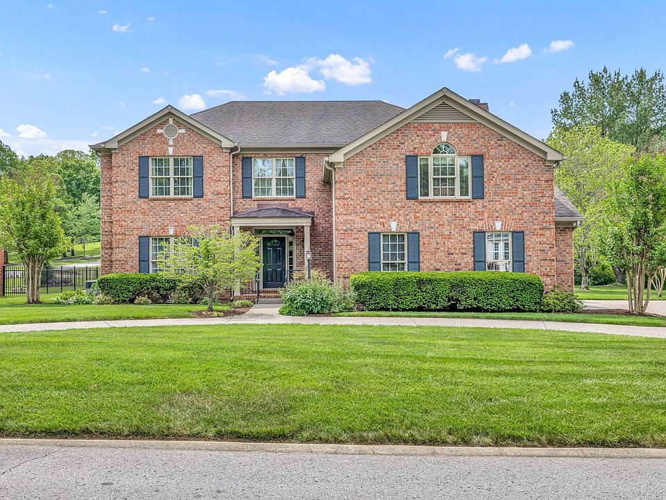 1st image of 903 Park Ln