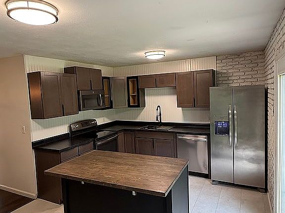 5th image of 5315 University Ave