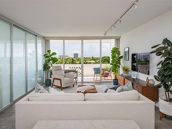 5th image of 9101 E Bay Harbor Drive #601