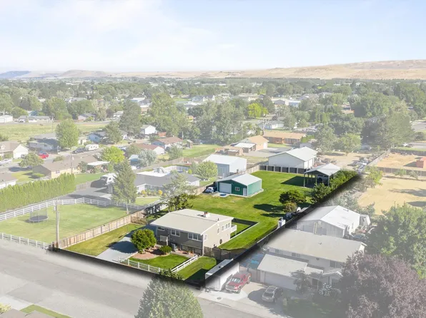 111 W 34th Ave, Kennewick, WA 99337