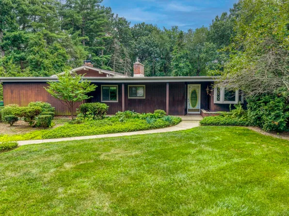 5280 Brookside Dr, Shelby Township, MI 48316