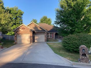 3264 W Melbourne St, Springfield, MO 65810