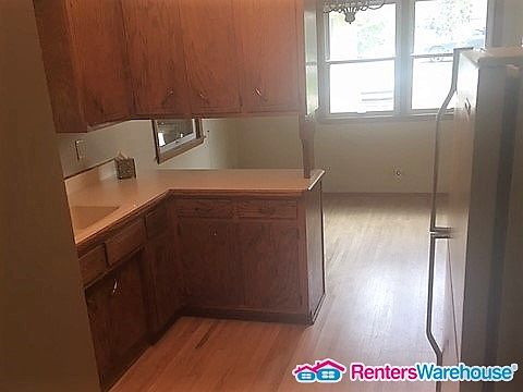 5th image of 831 Tanglewood Dr