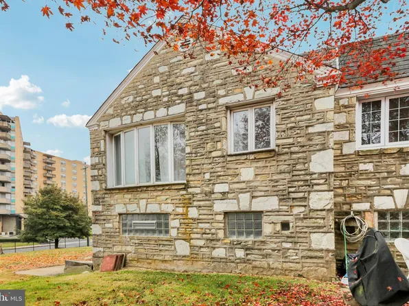 8855 Winchester Ave, Philadelphia, PA 19115