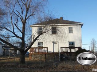321 E Elm St, West Frankfort, IL 62896
