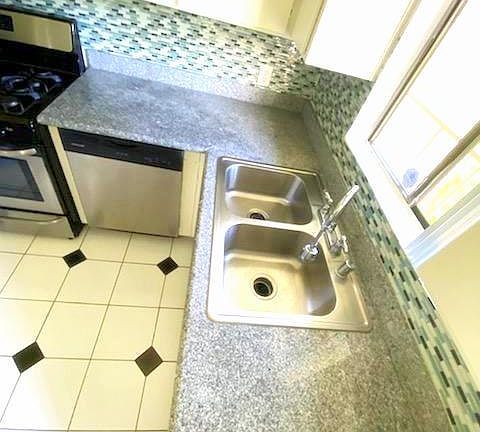 2nd image of 818 Tularosa Dr APT 7