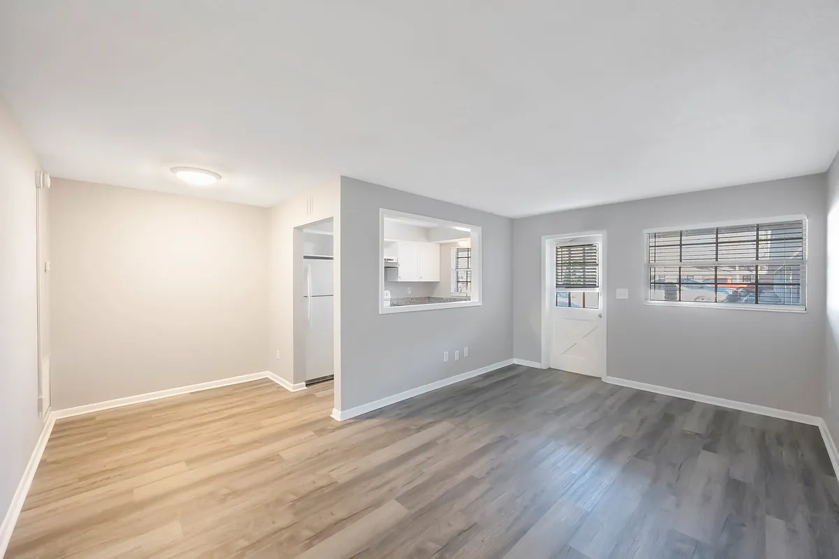 Building Photo - 801 60th St N #105