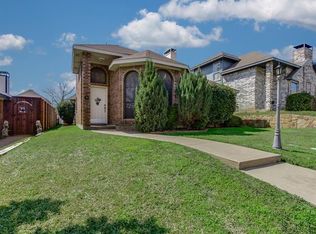 1806 Green Oak Dr, Lewisville, TX 75067
