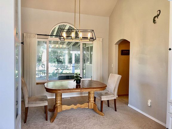 5th image of 2739 Leopold Ln