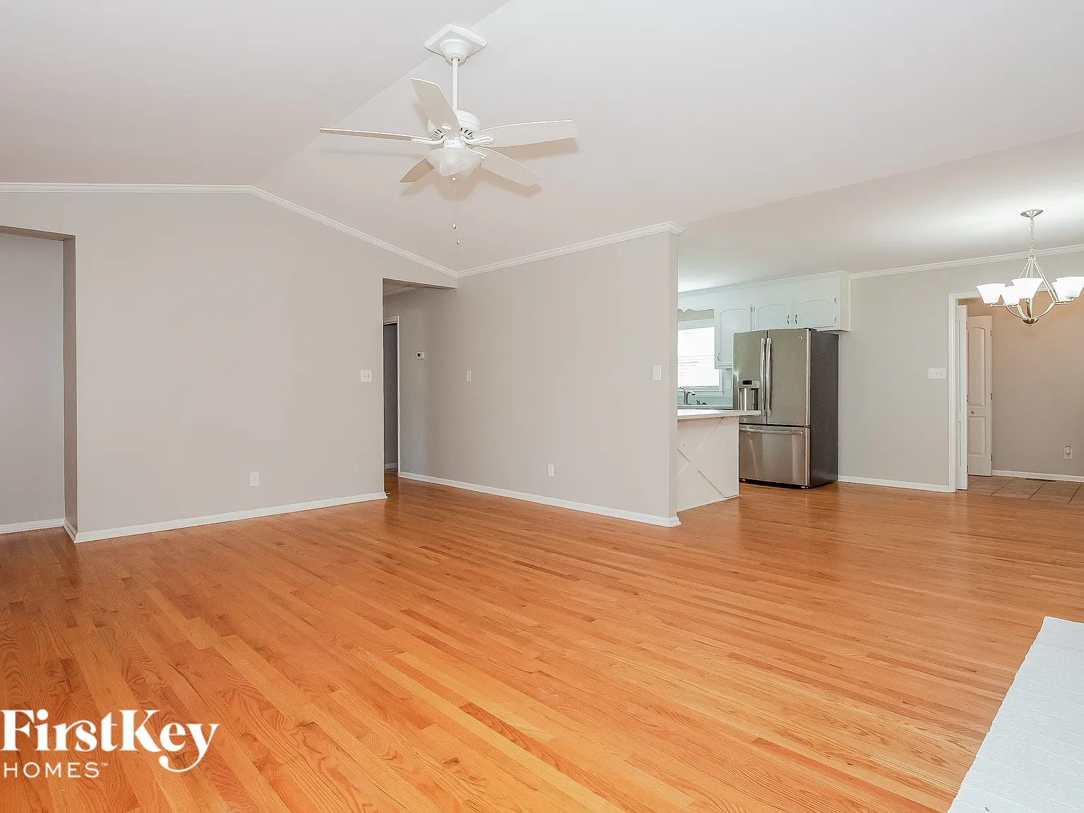 3 bed, 2.0 bath, 1444 sqft, $2,250 — Photo 2