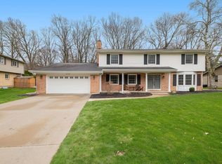 614 East Dr, Marshall, MI 49068