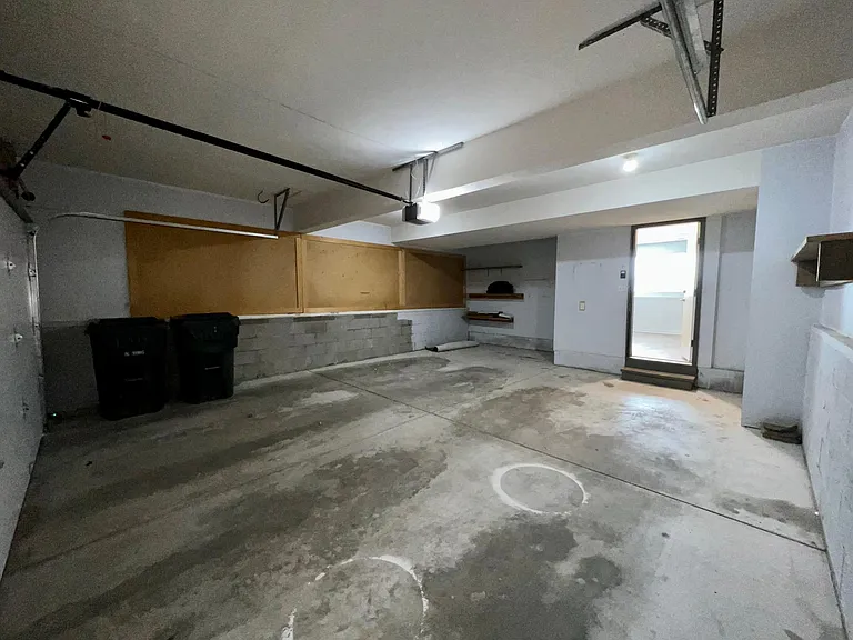 7413 Potter St — Photo 33