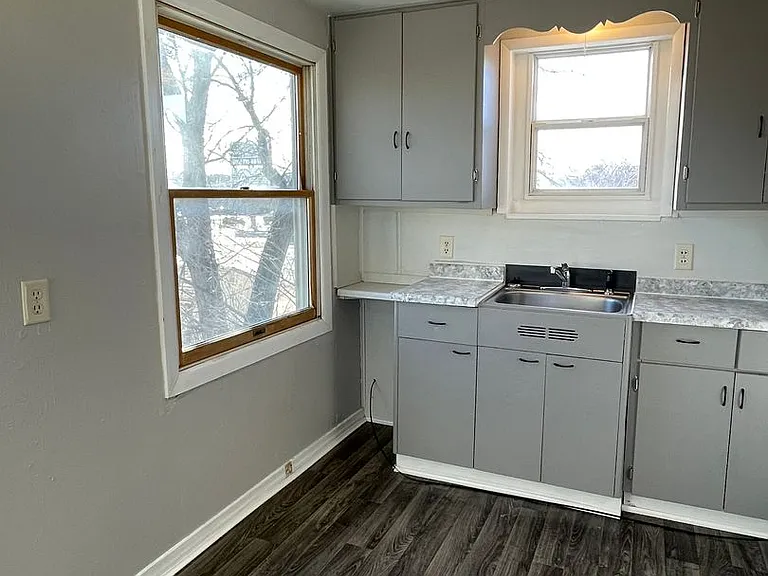 405 E Watertown St — Photo 10