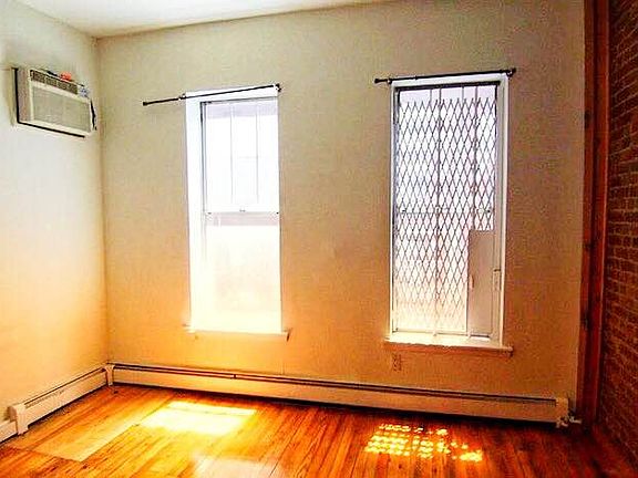 5th image of 314 W 51st St APT 5B