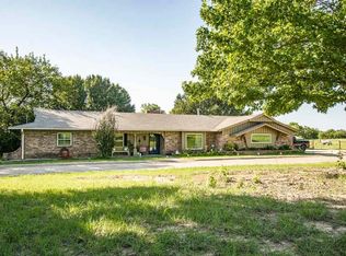 1701 E 9th St, Cushing, OK 74023