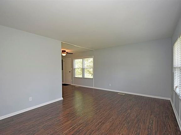 4th image of 1408 Bellwood Dr