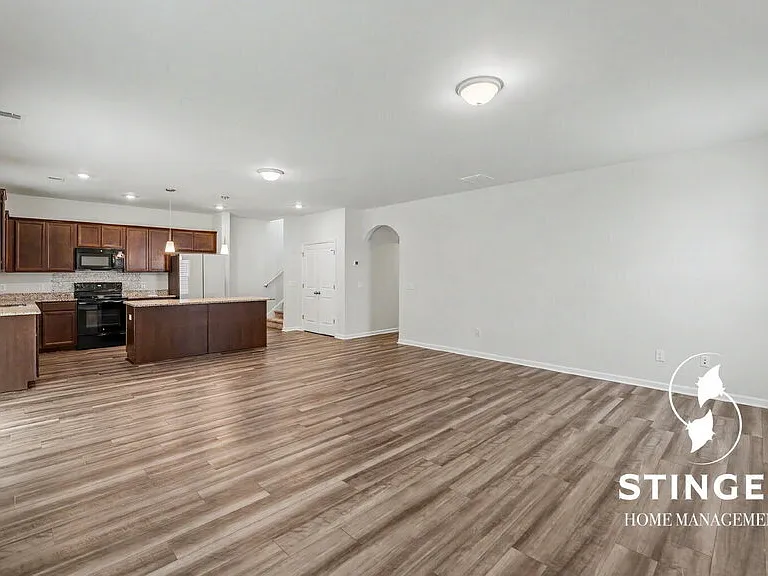 123 Chestnut St — Photo 8