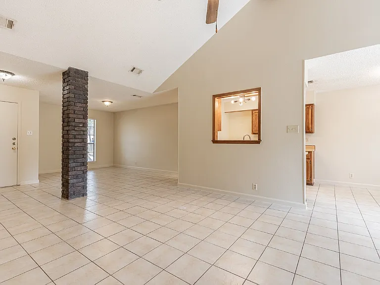 7750 Crooked Road St — Photo 7