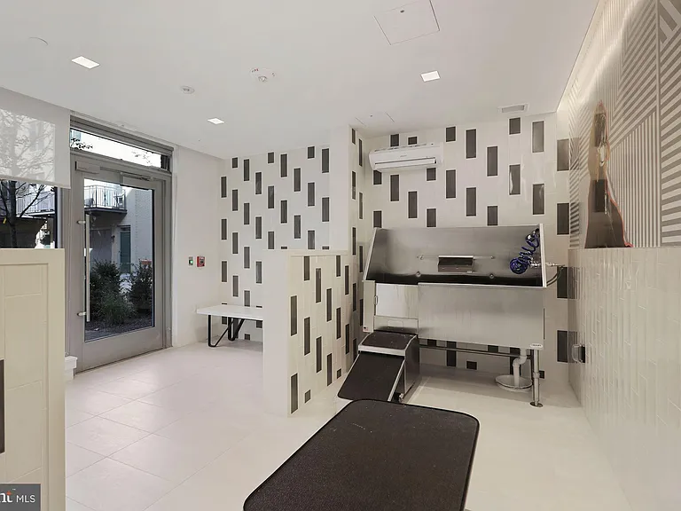 310 Strand St #503 — Photo 38