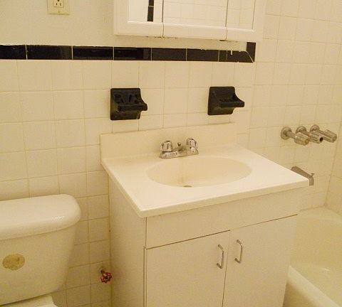 3rd image of 8531 120th St APT 1F