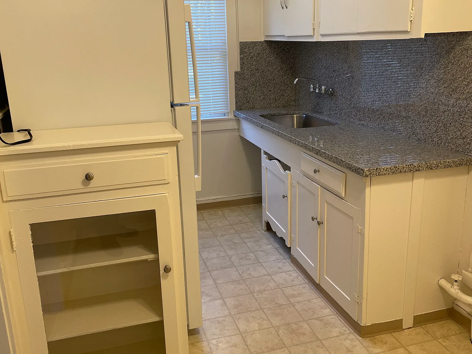 1 bed, 550 sqft, $1,395 — Photo 2