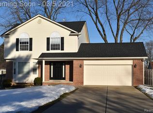 3711 Mildred Ave, Rochester Hills, MI 48309