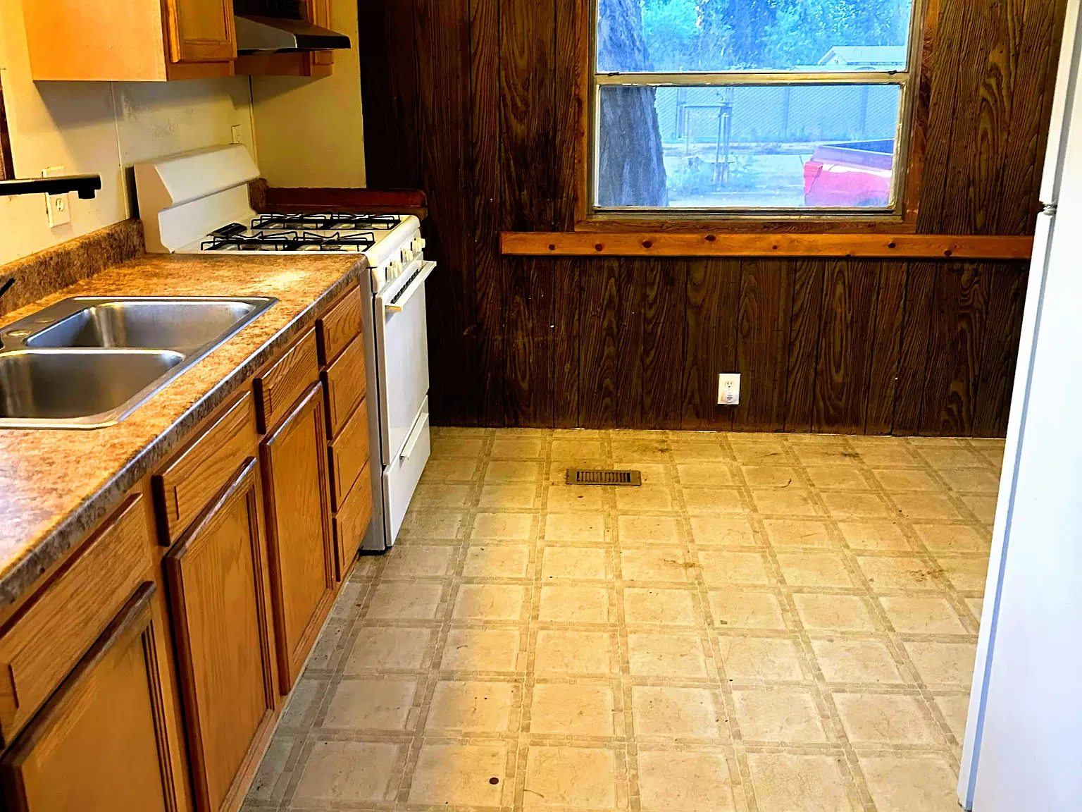 2 bed, 460 sqft, $850 — Photo 4