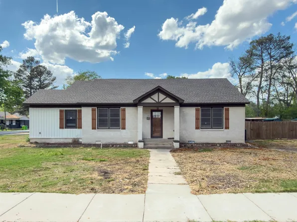 220 College St, Lonoke, AR 72086