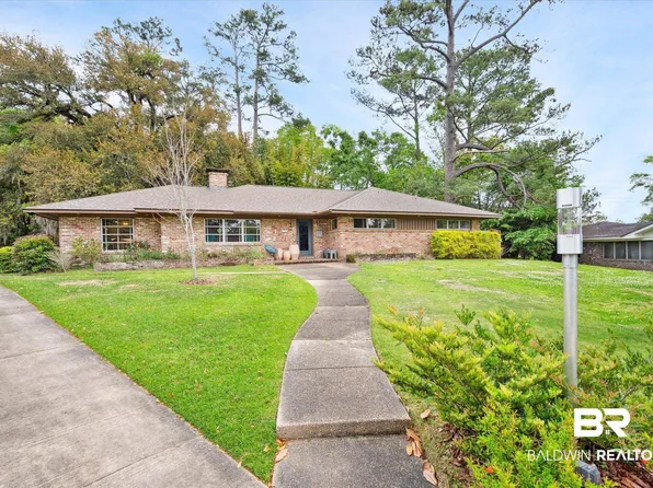 312 E Indian Creek Dr, Mobile, AL 36607