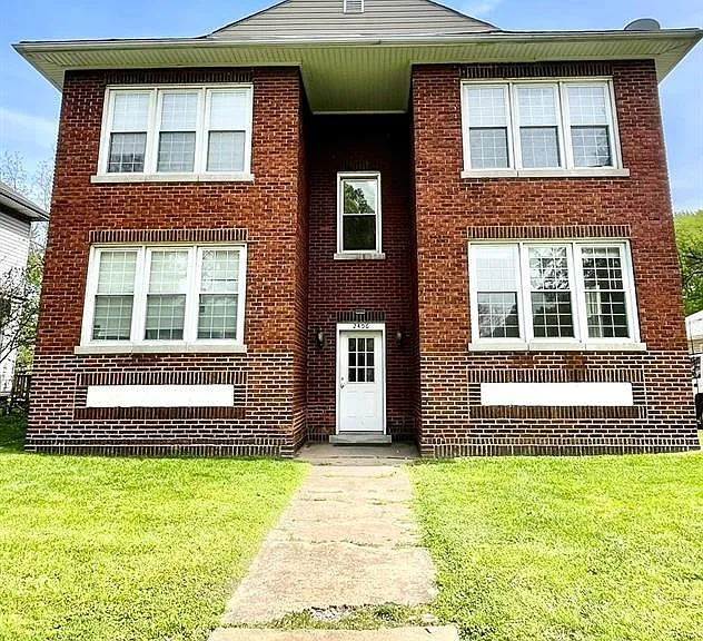 2406 Edison Ave — Photo 2